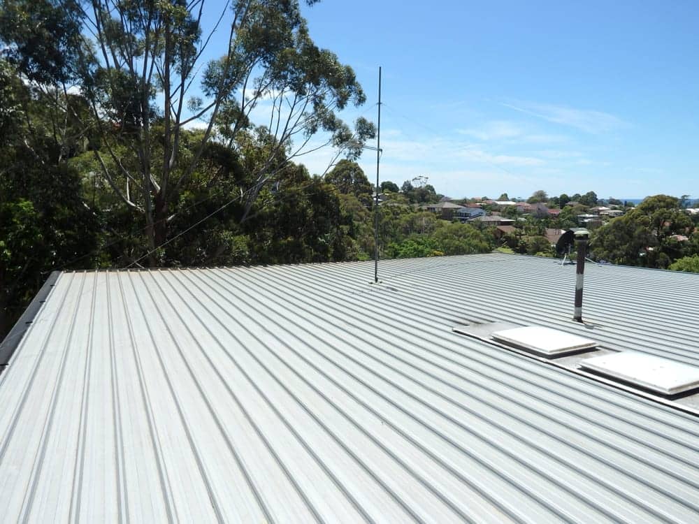 Comparing Flat and Sloping Roof Designs for Durability and Style in Queensland